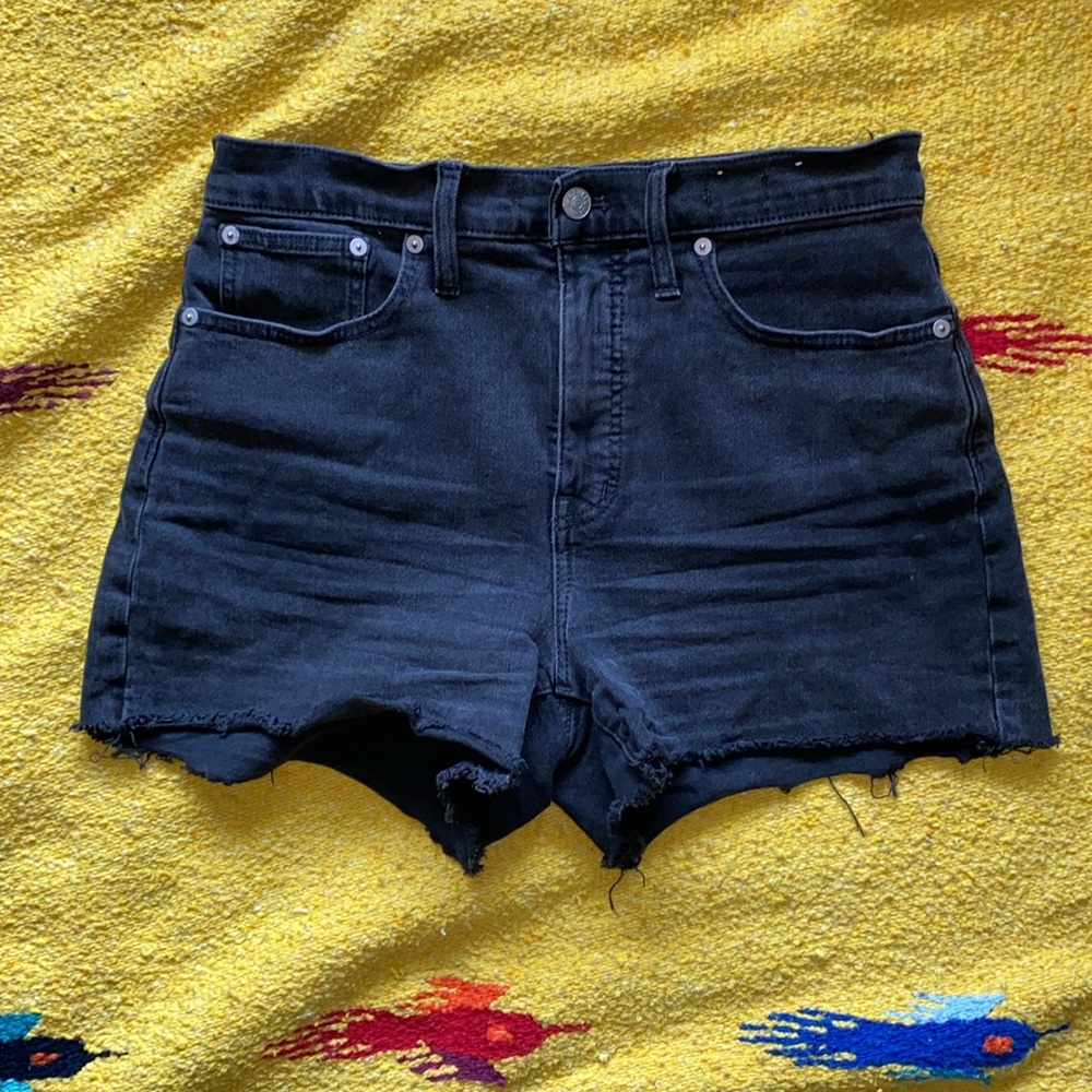 Madewell high rise denim shorts - 28